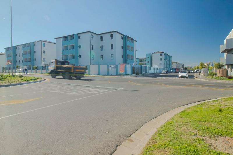 2 Bedroom Property for Sale in Parklands East Western Cape